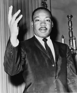 zwartwit foto van Martin Luther King, 1964 - vmbo quiz Engels Klaslokaal